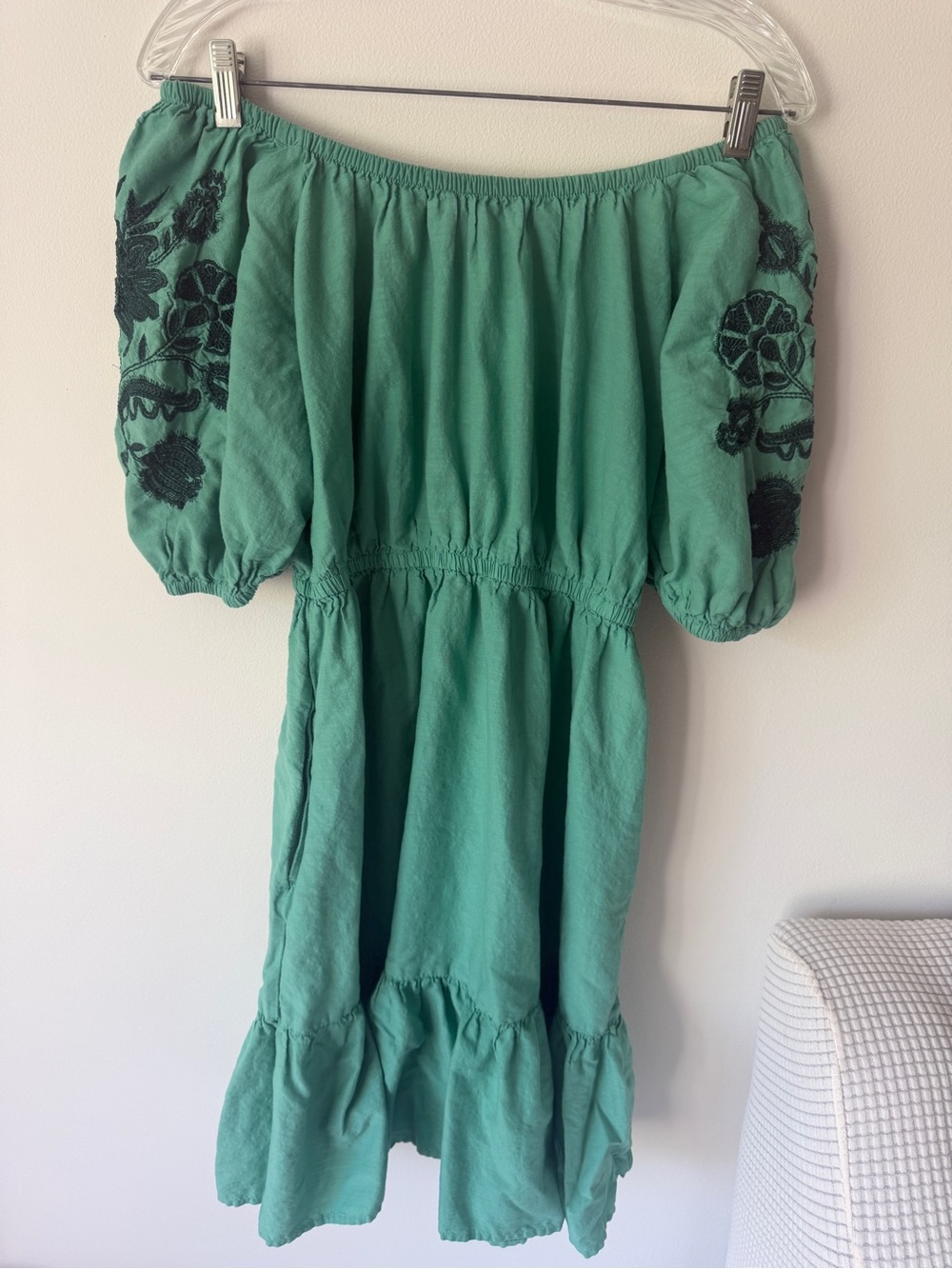 Knox Rose Mint Green Off-Shoulder Top with Elastic Neckline